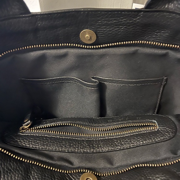 Iopelle medium skull leather tote. - Picture 3 of 6